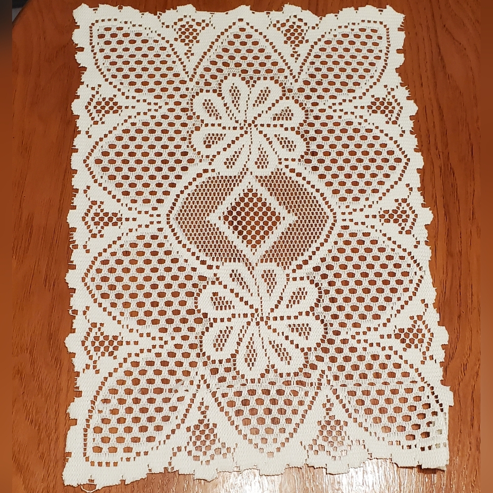 Vintage Lace placemats, ivory set of 6